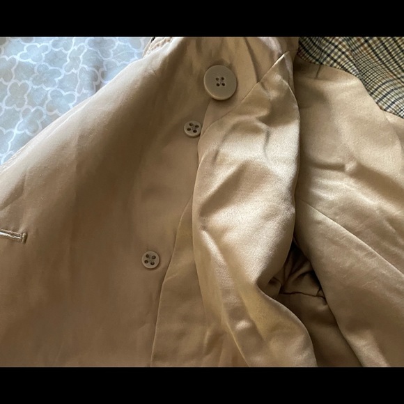 London Fog Trench - Picture 4 of 7